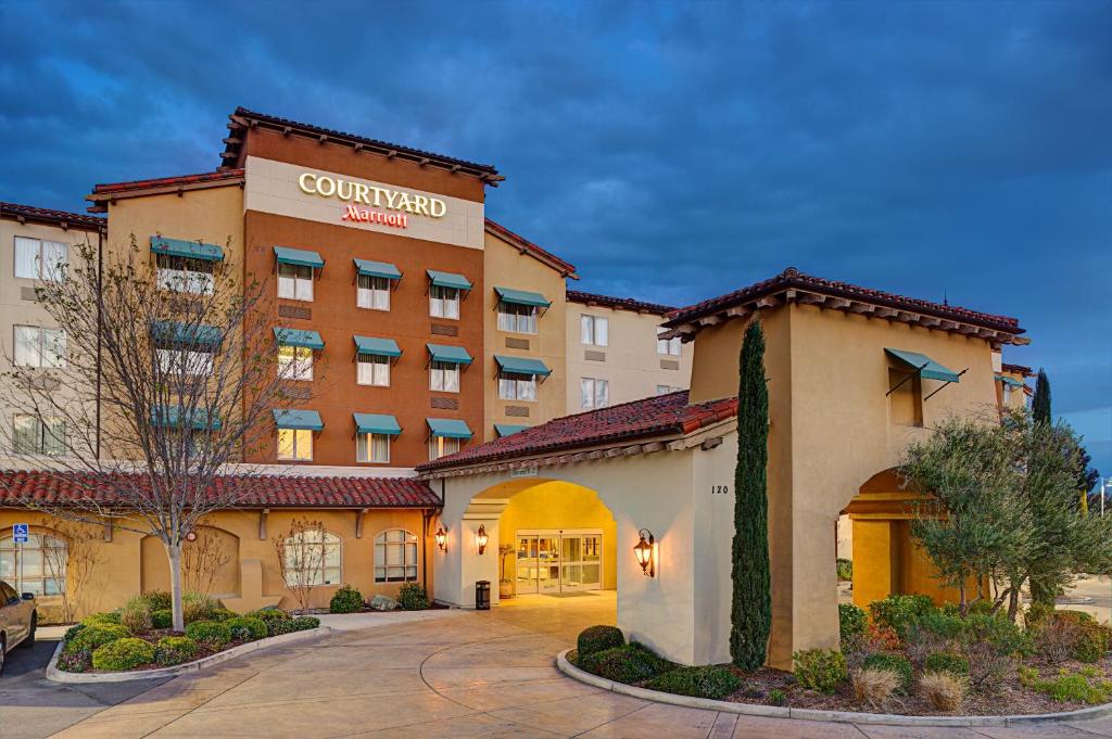 Courtyard by Marriott Paso Robles Main image 1